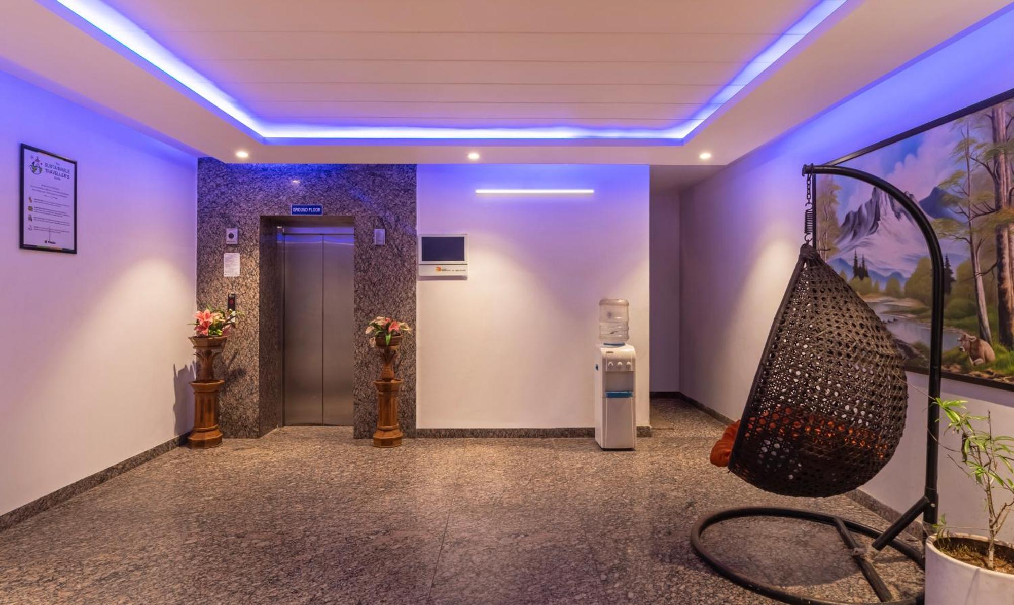 Treebo White Rock, Sohna Road Otel Gurgaon Dış mekan fotoğraf